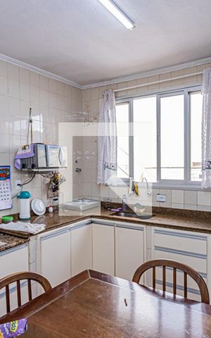 Casa à venda com 122m², 3 quartos e 1 vaga Casa à venda com 122m², 3 quartos e 1 vagaCozinha
