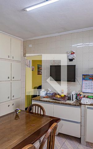 Casa à venda com 122m², 3 quartos e 1 vaga Casa à venda com 122m², 3 quartos e 1 vagaCozinha