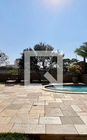 Apartamento à venda com 237m², 4 quartos e 5 vagasPiscina