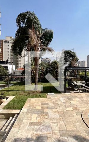 Apartamento à venda com 237m², 4 quartos e 5 vagasPiscina