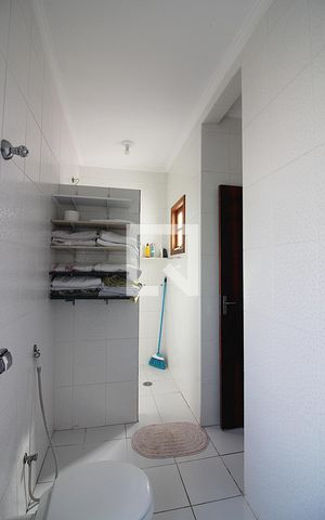 Casa à venda com 330m², 3 quartos e 2 vagasSuíte 2 Banheiro