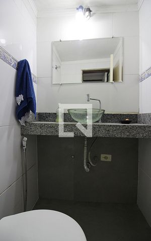 Casa à venda com 330m², 3 quartos e 2 vagasLavabo