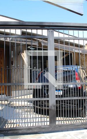 Casa à venda com 250m², 3 quartos e 2 vagasFachada