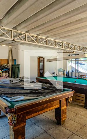 Casa à venda com 477m², 3 quartos e 4 vagasSalão de Festas / Jogos