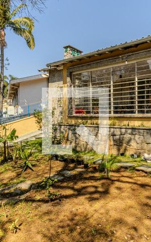 Casa à venda com 477m², 3 quartos e 4 vagasFachada