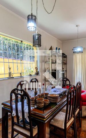 Casa à venda com 477m², 3 quartos e 4 vagasSala