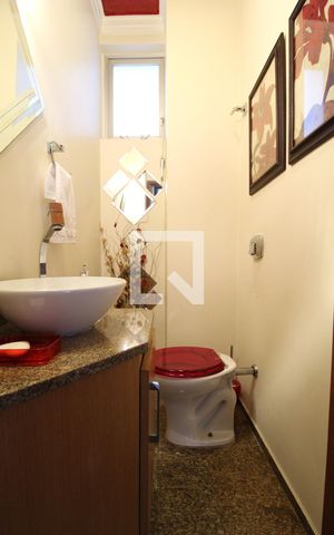 Apartamento à venda com 211m², 3 quartos e 2 vagasLavabo