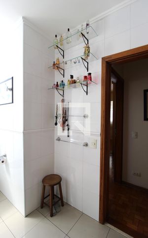 Apartamento à venda com 211m², 3 quartos e 2 vagasBanheiro Social