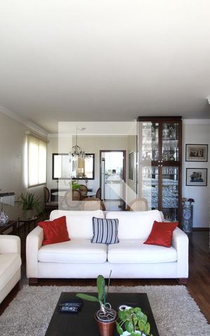 Apartamento à venda com 211m², 3 quartos e 2 vagasSala