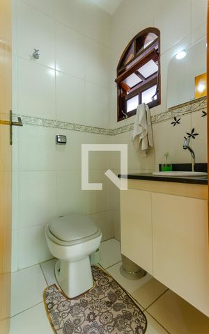 Casa para alugar com 400m², 2 quartos e 2 vagas Casa para alugar com 400m², 2 quartos e 2 vagasLavabo 1