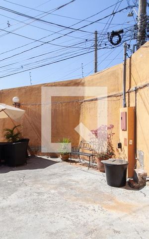 Casa à venda com 448m², 4 quartos e 4 vagas Casa à venda com 448m², 4 quartos e 4 vagasQuintal