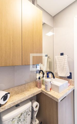 Apartamento à venda com 37m², 2 quartos e 1 vaga Apartamento à venda com 37m², 2 quartos e 1 vagaBanheiro