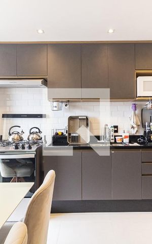 Apartamento à venda com 37m², 2 quartos e 1 vaga Apartamento à venda com 37m², 2 quartos e 1 vagaCozinha