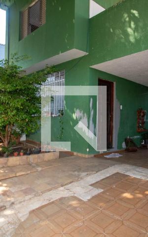 Casa para alugar com 200m², 3 quartos e 2 vagas Casa para alugar com 200m², 3 quartos e 2 vagasÁrea externa