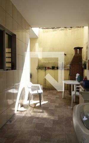 Casa à venda com 300m², 3 quartos e 3 vagasÁrea de Serviço