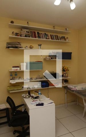 Casa à venda com 300m², 3 quartos e 3 vagasEscritório/Quarto 3