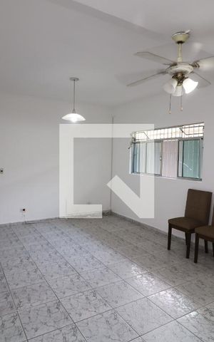 Casa à venda com 480m², 5 quartos e 4 vagasSala