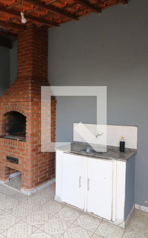Casa à venda com 480m², 5 quartos e 4 vagasChurrasqueira