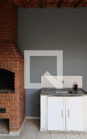 Casa à venda com 480m², 5 quartos e 4 vagasChurrasqueira