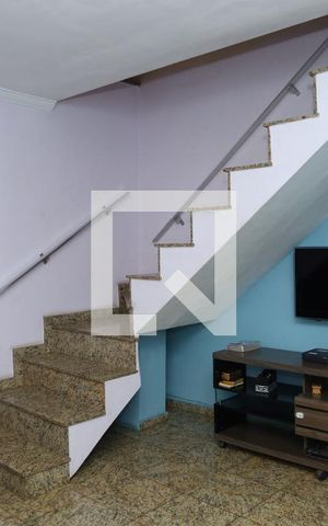 Casa à venda com 170m², 3 quartos e 2 vagasSala