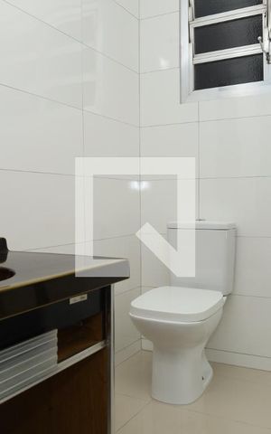 Casa à venda com 170m², 3 quartos e 2 vagasBanheiro