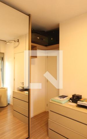 Apartamento à venda com 146m², 4 quartos e 3 vagasQuarto 4