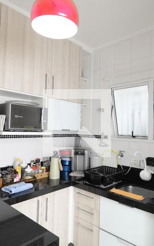 Casa de condomínio à venda com 250m², 4 quartos e 2 vagasCozinha