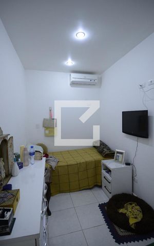 Casa de condomínio à venda com 250m², 4 quartos e 2 vagasQuarto