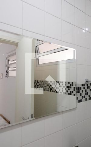 Casa de condomínio à venda com 250m², 4 quartos e 2 vagasBanheiro