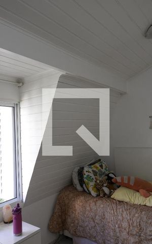 Casa de condomínio à venda com 250m², 4 quartos e 2 vagasSuíte