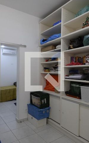 Casa de condomínio à venda com 250m², 4 quartos e 2 vagasQuarto de Serviço