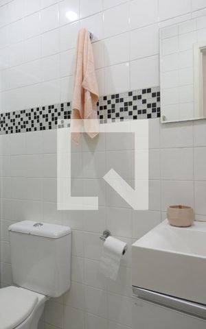 Casa de condomínio à venda com 250m², 4 quartos e 2 vagasBanheiro