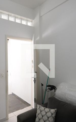 Casa de condomínio à venda com 250m², 4 quartos e 2 vagasQuarto de Serviço