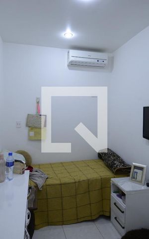Casa de condomínio à venda com 250m², 4 quartos e 2 vagasQuarto