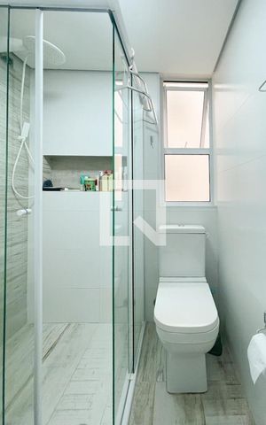 Apartamento à venda com 73m², 3 quartos e 1 vaga Apartamento à venda com 73m², 3 quartos e 1 vagaBanheiro Social