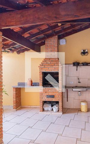 Casa à venda com 320m², 4 quartos e 6 vagasQuintal