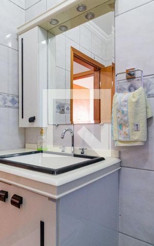 Casa à venda com 320m², 4 quartos e 6 vagasBanheiro