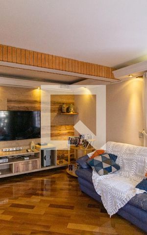 Casa à venda com 320m², 4 quartos e 6 vagasSala