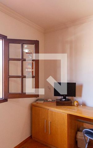 Casa à venda com 320m², 4 quartos e 6 vagasQuarto 3