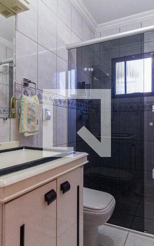 Casa à venda com 320m², 4 quartos e 6 vagasBanheiro