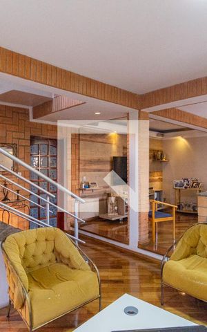 Casa à venda com 320m², 4 quartos e 6 vagasSala