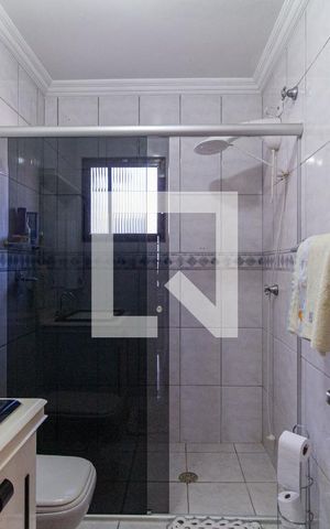 Casa à venda com 320m², 4 quartos e 6 vagasBanheiro
