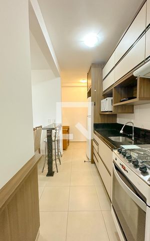 Apartamento para alugar com 62m², 2 quartos e 1 vagaCozinha