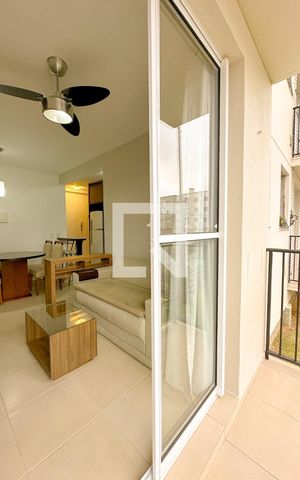 Apartamento para alugar com 62m², 2 quartos e 1 vagaSacada