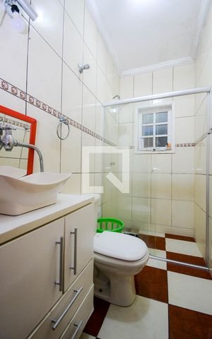 Casa à venda com 180m², 3 quartos e 2 vagas Casa à venda com 180m², 3 quartos e 2 vagasBanheiro da Suíte 2