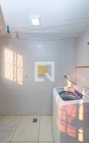 Apartamento à venda com 60m², 2 quartos e 1 vaga Apartamento à venda com 60m², 2 quartos e 1 vagaÁrea de Serviço