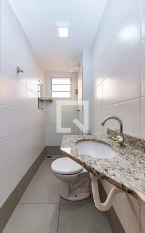 Apartamento à venda com 60m², 2 quartos e 1 vaga Apartamento à venda com 60m², 2 quartos e 1 vagaBanheiro Social