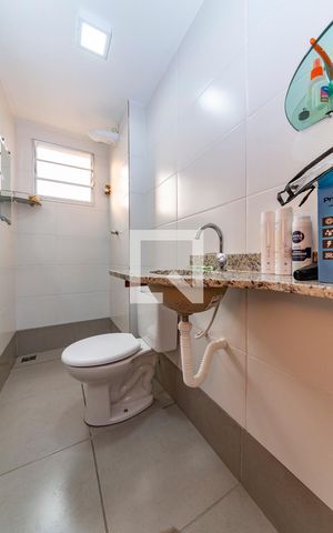 Apartamento à venda com 60m², 2 quartos e 1 vaga Apartamento à venda com 60m², 2 quartos e 1 vagaBanheiro Social