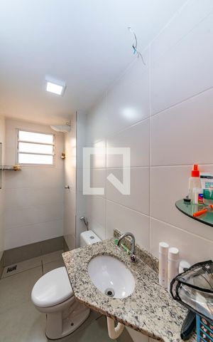 Apartamento à venda com 60m², 2 quartos e 1 vaga Apartamento à venda com 60m², 2 quartos e 1 vagaBanheiro Social