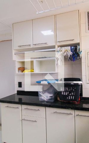 Apartamento à venda com 137m², 3 quartos e 2 vagas Apartamento à venda com 137m², 3 quartos e 2 vagasÁrea de Serviço